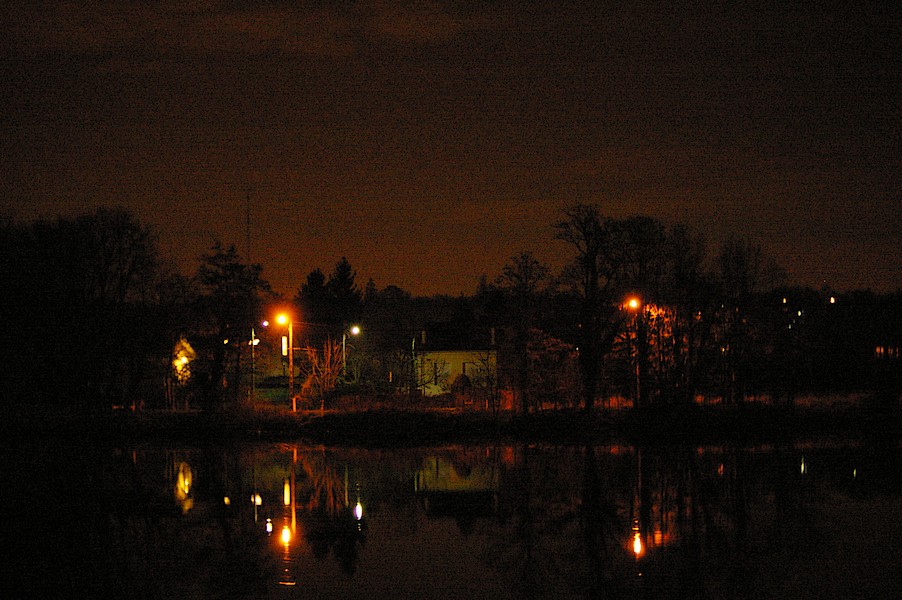 Bord de seine la nuit: Ecluse d evry 303